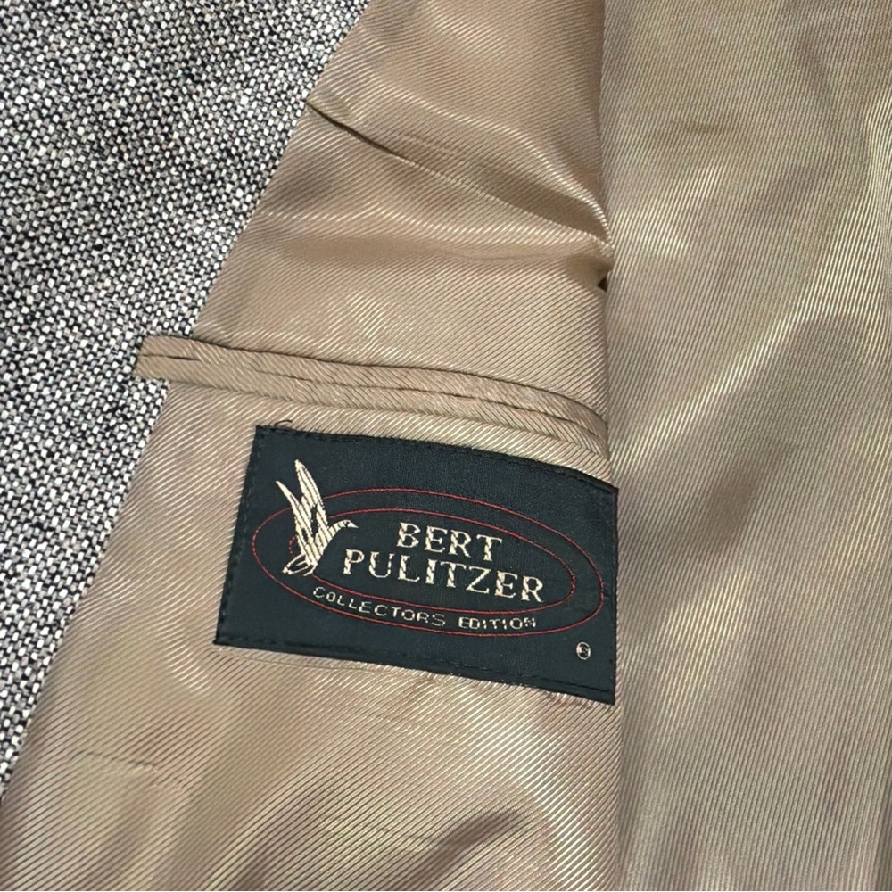 Elegant Men's Brown Blazer - Picture 3 of 8